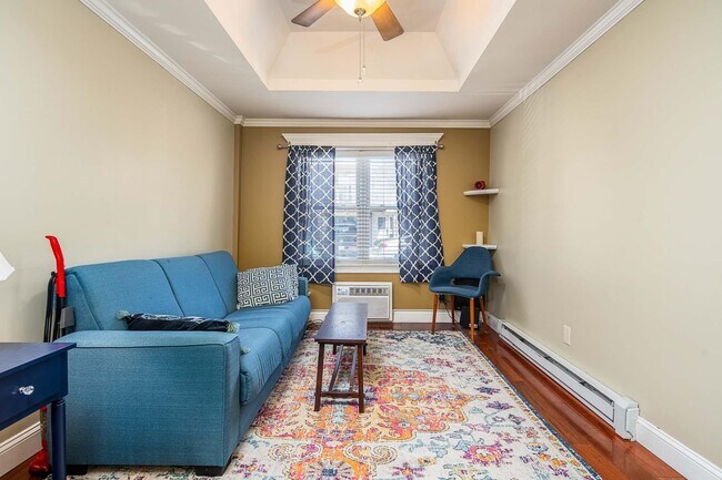 9 Grand St in Weehawken, NJ - Building Photo - Building Photo