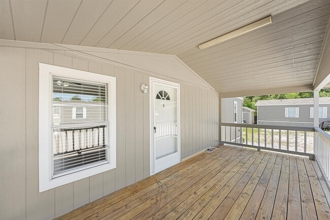 21864 Russell Dr in New Caney, TX - Building Photo - Building Photo