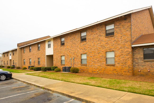 Griffin Village Apartments in Montgomery, AL - Building Photo - Building Photo