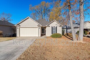 808 Tyler Woods Dr in Grovetown, GA - Building Photo