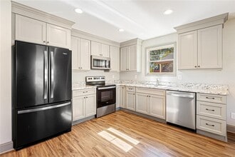 300 Cottage Hl Ct in Seneca, SC - Building Photo - Building Photo