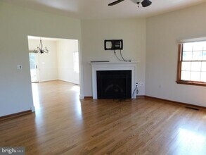 13886 Berlin Turnpike in Lovettsville, VA - Building Photo - Building Photo