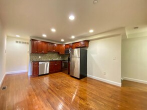 1815 N 18th St, Unit #1 in Philadelphia, PA - Foto de edificio - Building Photo