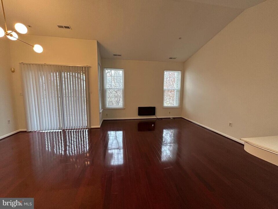 7204 Bogley Rd in Windsor Mill, MD - Building Photo