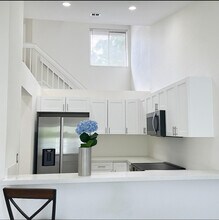 9215 SW 141st Pl in Miami, FL - Foto de edificio - Building Photo