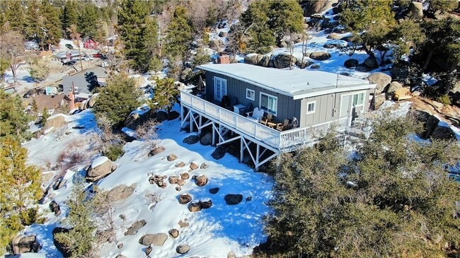 2490 Fern Dr in Running Springs, CA - Building Photo - Building Photo