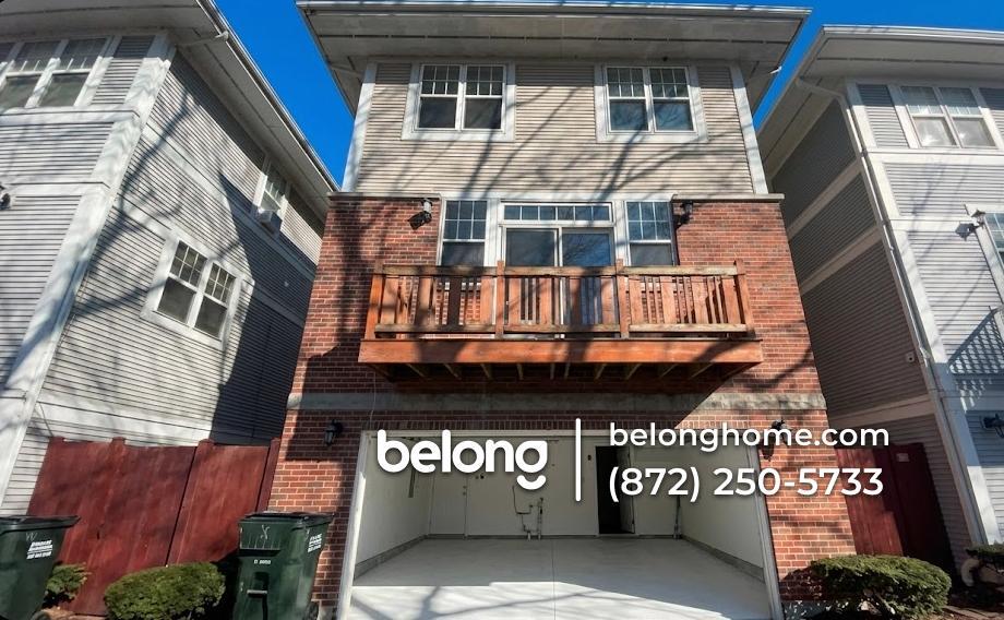 4922 S Cornell Ave, Unit X in Chicago, IL - Building Photo