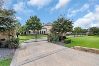 1567 W Dove Rd in Westlake, TX - Foto de edificio - Building Photo