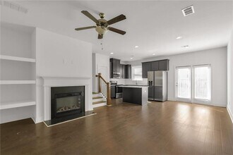 6433 Scudders Dr in Lithonia, GA - Foto de edificio - Building Photo