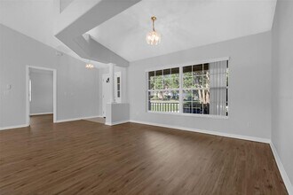 10621 Cedar Forest Cir in Clermont, FL - Building Photo - Building Photo