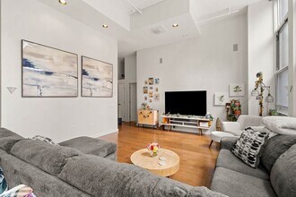 88 Kingston St, Unit 1B in Boston, MA - Building Photo - Building Photo