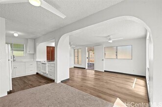 1135 Aikoo Pl in Pearl City, HI - Building Photo - Building Photo