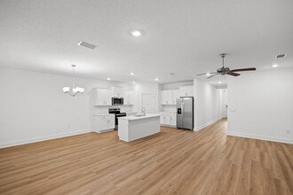 21073 Teluga Ave in Fairhope, AL - Building Photo - Building Photo