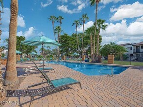 13517 W Glendale Ave in Glendale, AZ - Building Photo - Building Photo