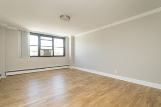1424 Columbia Rd, Unit #8D in Boston, MA - Building Photo - Building Photo