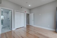 2111 Master St photo'