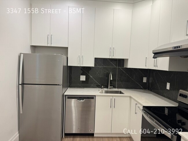 3347-155B 155b St in Surrey, BC - Building Photo - Building Photo