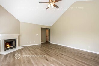 6322 Klondike River Rd in Stonecrest, GA - Foto de edificio - Building Photo