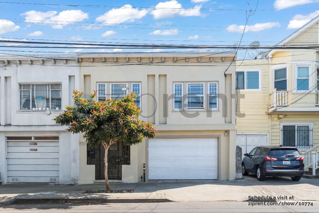 136 Precita Ave in San Francisco, CA - Building Photo