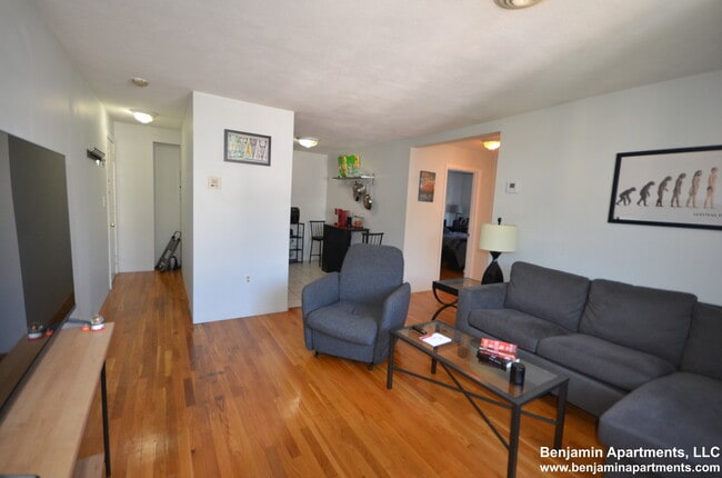 373 Dorchester St, Unit 1
