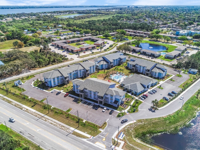 Orchid Lake Apartments in Cocoa, FL - Foto de edificio - Building Photo