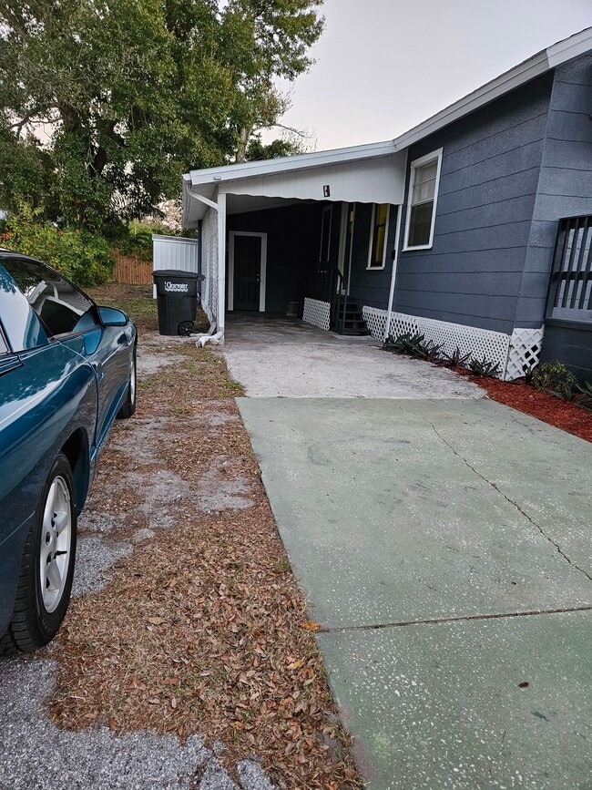 1363 Tioga Ave in Clearwater, FL - Building Photo - Building Photo