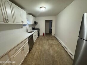 7 Braden Pl in Keansburg, NJ - Building Photo - Building Photo