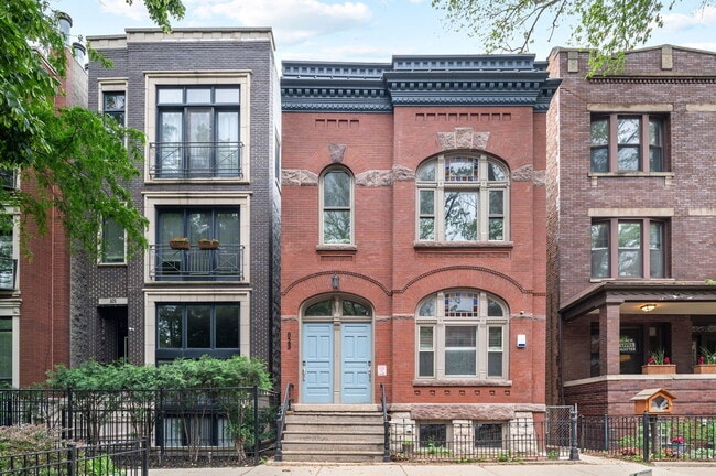 property at 825 N Winchester Ave