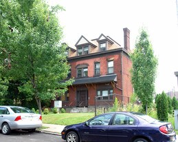 459 S Aiken Ave in Pittsburgh, PA - Building Photo