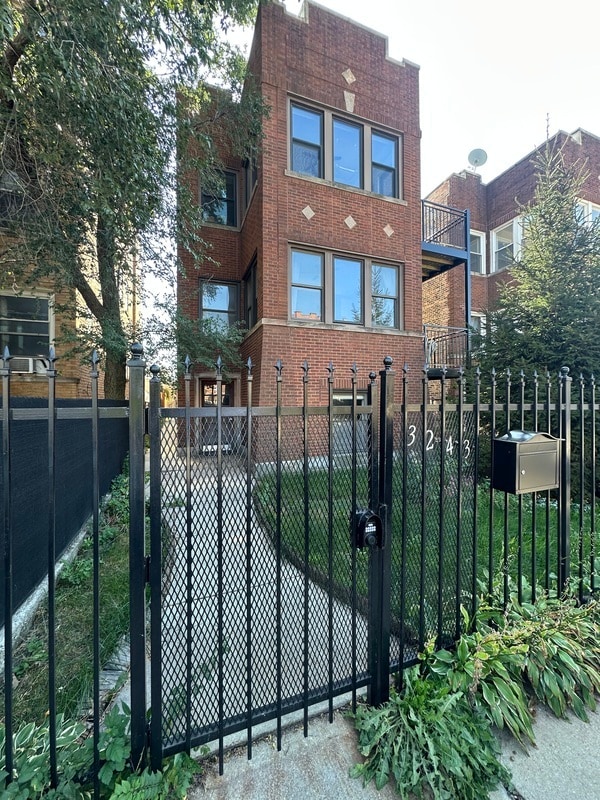 property at 3243 W Thomas St