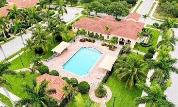 119 Ennis Ln in Jupiter, FL - Building Photo - Building Photo