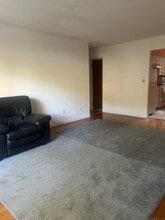 56 Wakelee Ave in Shelton, CT - Building Photo - Building Photo