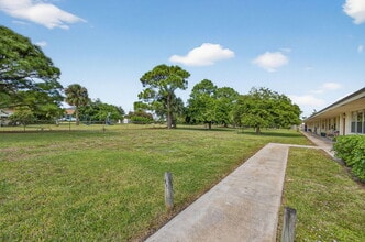 8585 SE Church St in Hobe Sound, FL - Building Photo - Building Photo