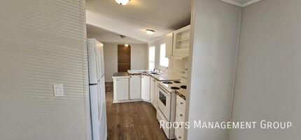 1046 Wildwood Dr-Unit -16 in Fayetteville, NC - Building Photo - Building Photo