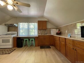 169 Old Mamaroneck Rd in White Plains, NY - Building Photo - Building Photo