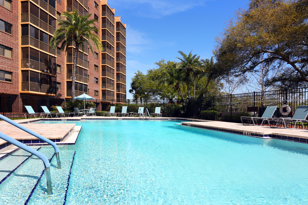 Hampton Apartments in Clearwater, FL - Foto de edificio