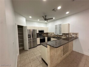 14936 Summit Pl Cir in Naples, FL - Foto de edificio - Building Photo