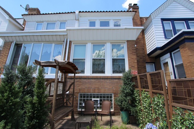 property at 624 Wendover St