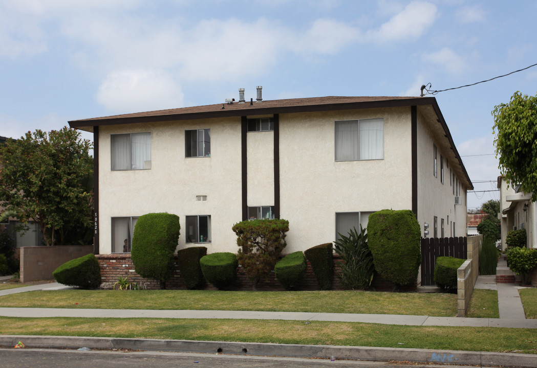 18628 Arline Ave in Artesia, CA - Building Photo