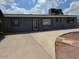 1139 Cimarron St in El Paso, TX - Building Photo
