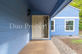 2286 Corinthian Ct in Eugene, OR - Building Photo - Building Photo