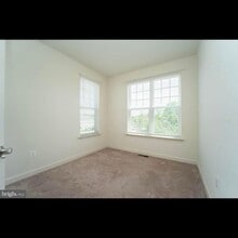 7206 Wood Pond Cir in Lanham, MD - Foto de edificio - Building Photo