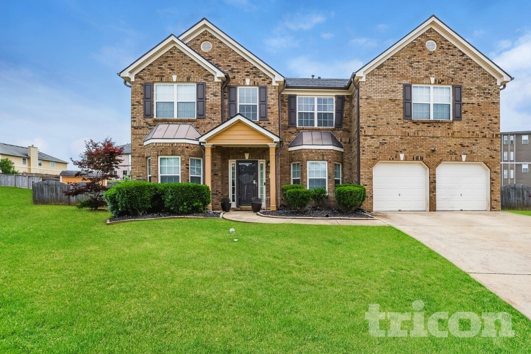 7915 Alta Ct in Lithia Springs, GA - Building Photo