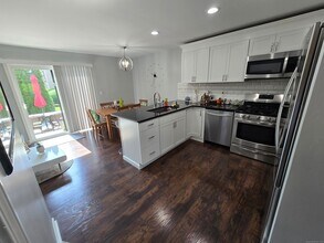 330 Merwin Ave in Milford, CT - Building Photo - Building Photo