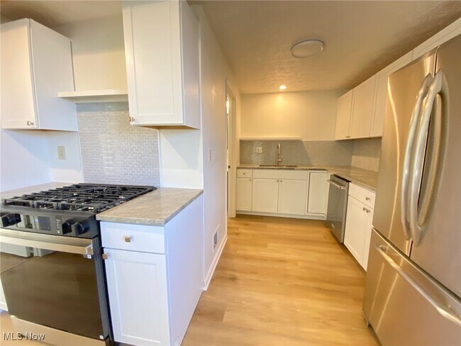 4210 Clinton Ave in Cleveland, OH - Building Photo - Building Photo