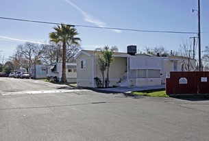 Sacramento Mobile Home & RV Park Apartments