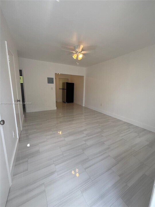 671 SW 7th St in Miami, FL - Building Photo