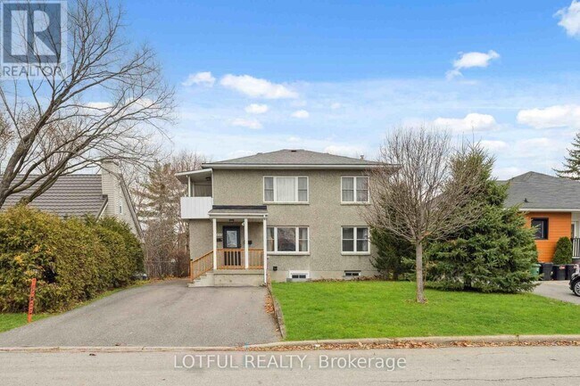 property at 2427 Ave du Chasseur