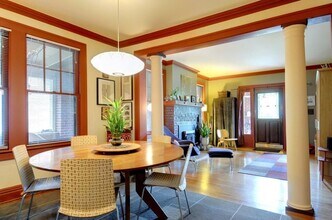 895 Arlington Pl NE in Atlanta, GA - Building Photo - Building Photo