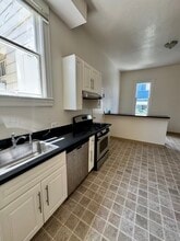 2448 Mission St, Unit C in San Francisco, CA - Foto de edificio - Building Photo